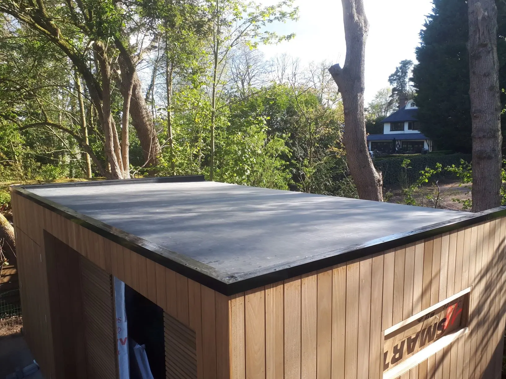 repertoire tekort Bijlage Poolhouse of tuinhuis plat dak | Zelfdakstore - met gemak een nieuw dak